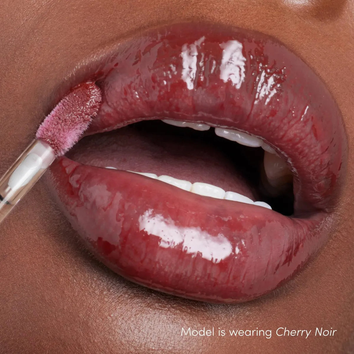 ColorLuxe intensyvaus poveikio lūpų glazūra